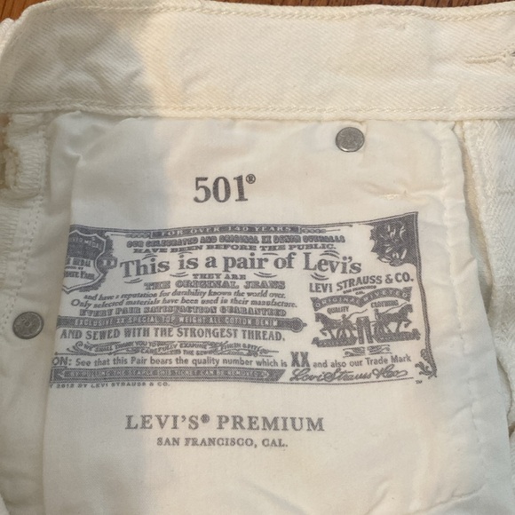 Levis 501 distressed denim shorts in pearly white with button fly - Picture 13 of 14